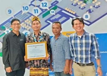 Idi Bantara Dianugerahi Penghargaan di Festival LIKE 2 atas Kontribusi dalam Kewirausahaan dan Lingkungan