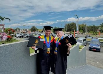 Pasha Ungu dan Istri Resmi Wisuda Bersama: Gelar Sarjana Hukum untuk Pasangan Kompak