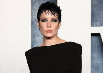 Halsey Ungkap Penyakit yang Diderita Sejak 2022: Lupus dan Gangguan Limfoproliferatif