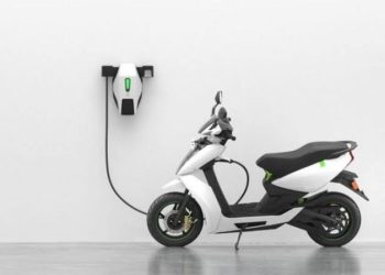 Hati-Hati Korsleting! Ini Cara Aman Mencuci Motor Listrik