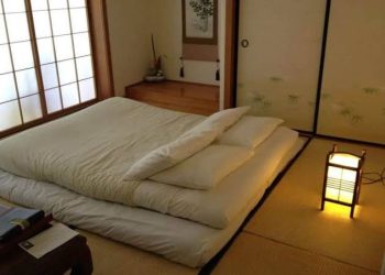 Budaya Tidur Unik di Jepang: Dari Tidur di Lantai hingga Sleeping Pod
