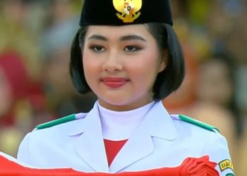 Paskibraka Kaltim Jadi Pembawa Baki Bendera Merah Putih di IKN