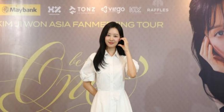 Kim Jiwon Sukses Gelar Fan Meeting Pertama ‘Be My One’ di Jakarta: Kenangan Berharga dengan Penggemar!