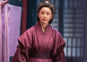 Fakta Menarik tentang Jung Yu Mi, Aktris yang Dikenal Melalui Adegan Dewasa di Drakor “Queen Woo”