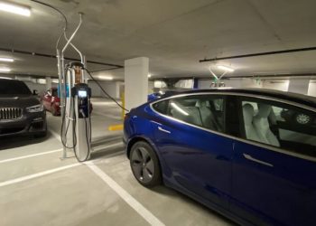 Tips Aman Parkir Mobil Listrik di Area Basement: Hindari Baterai Cepat Soak dan Potensi Kebakaran