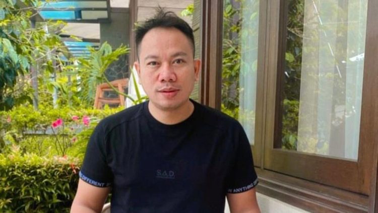 Vicky Prasetyo Banjiri Debat Pilkada Pemalang dengan Nyanyian