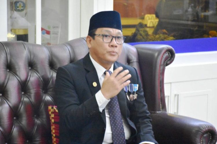 Wahdi Siap Bertanggung Jawab Atas Masalah Wakilnya, Qomaru Zaman