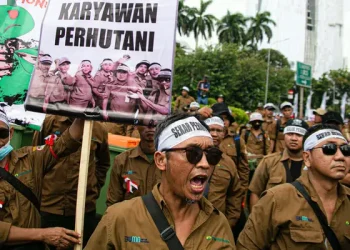 Mutasi Besar-besaran Picu Demo Pegawai Kemendiktisaintek, Satryo Bantah Tuduhan Sewenang-wenang
