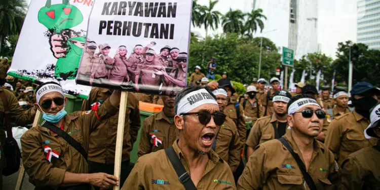 Mutasi Besar-besaran Picu Demo Pegawai Kemendiktisaintek, Satryo Bantah Tuduhan Sewenang-wenang