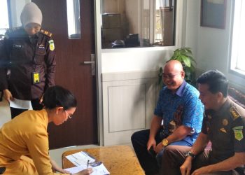 Kejati Lampung Terima Uang Titipan Kerugian Negara dalam Kasus Pesisir Barat 2022