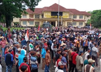 Ribuan Petani Singkong di Lampung Gelar Aksi Demonstrasi ke Pemprov dan DPRD