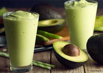 Smoothie Alpukat Cokelat yang Lezat dan Mengenyangkan