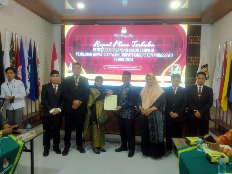 KPU Pringsewu Tetapkan Riyanto Pamungkas dan Umi Laila Sebagai Bupati dan Wakil Bupati Terpilih