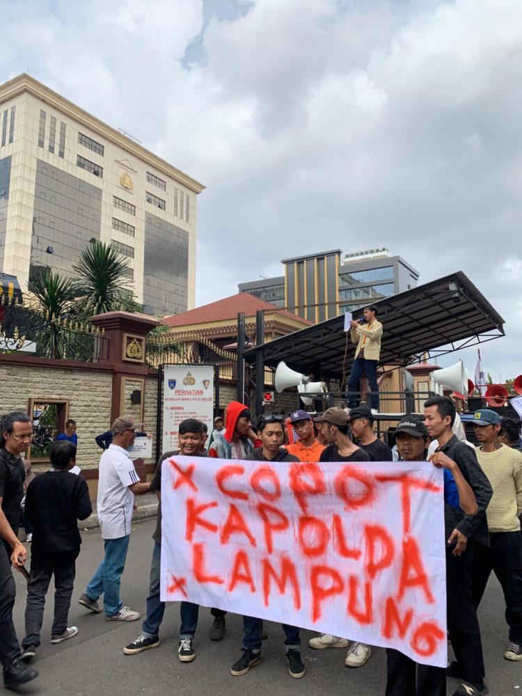 PERMAHI Lampung Gelar Aksi di Mabes Polri, Desak Kapolri Ungkap Kasus 4 Tahanan Kabur dan Copot Kapolda Lampung