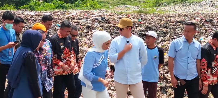 Putri Zulkifli Hasan Tinjau TPA Lubuk Kamal, Dorong Perbaikan Pengelolaan Sampah