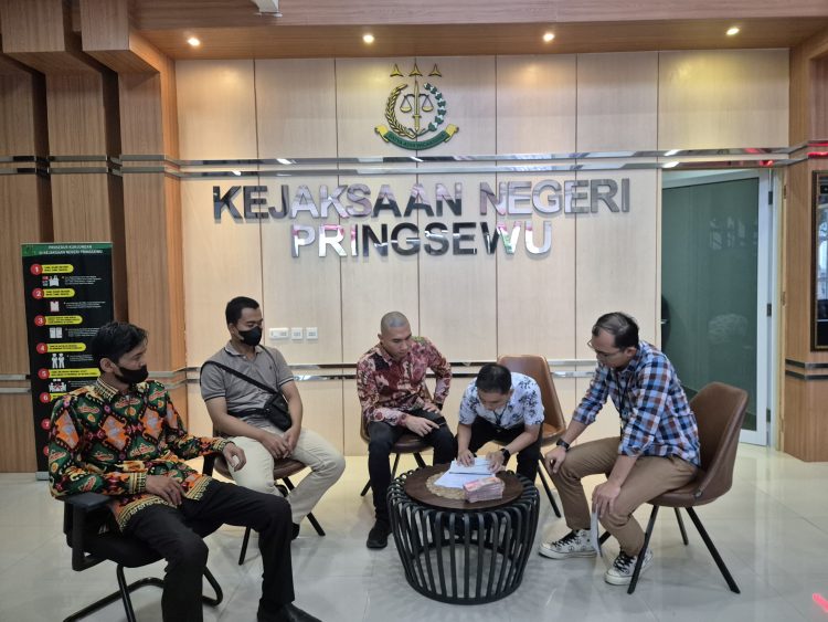 Kejaksaan Negeri Pringsewu Terima Pengembalian Kerugian Negara dari Empat Saksi Kasus Korupsi Dana Hibah LPTQ 2022