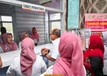 Bupati Dendi Ramadhona Dampingi Pj Gubernur Lampung Tinjau Layanan Kesehatan Gratis di Pesawaran
