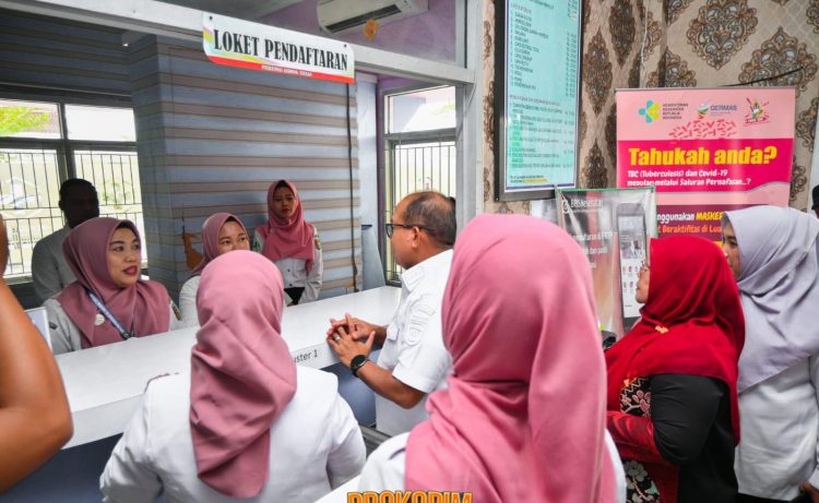 Bupati Dendi Ramadhona Dampingi Pj Gubernur Lampung Tinjau Layanan Kesehatan Gratis di Pesawaran