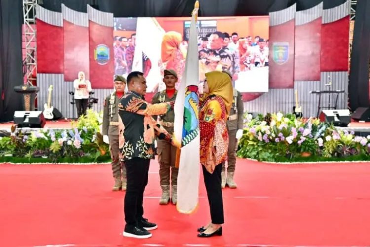 Suasana Haru Warnai Pelepasan Nanang Ermanto dan Pandu Kesuma Dewangsa di Akhir Masa Jabatan