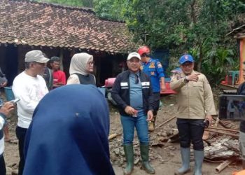 Banjir Melanda Lampung Selatan, Wabup Syaiful Anwar Tinjau Lokasi dan Salurkan Bantuan