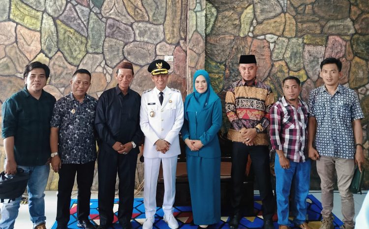 Syukuran Wabup Romli, Guru Besar Pencak Silat dan Sekinci-Kinci Lampura Hadir Beri Dukungan