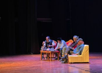 Dua Mata Pisau Analisis Bedah “Satu Ciuman, Dua Pelukan” Karya Isbedy Stiawan