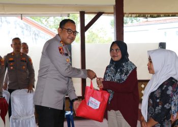 Polres Lampung Barat Bersama Mahasiswa dan OKP Gelar Baksos Sambut Ramadan