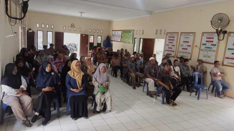 Menjelang Lebaran, Desa Sidodadi Salurkan BLT dan Tunjangan Perangkat Desa