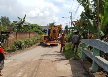 Tim Nanda Indira Peduli Turunkan Excavator, Bantu Warga Bagelen Atasi Banjir
