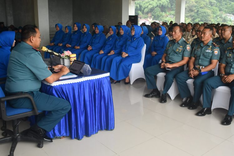 Danlanal Lampung Letkol Laut (P) Krido Satriyo Utomo Gelar Entry Briefing, Tegaskan Kedisiplinan dan Profesionalisme Prajurit