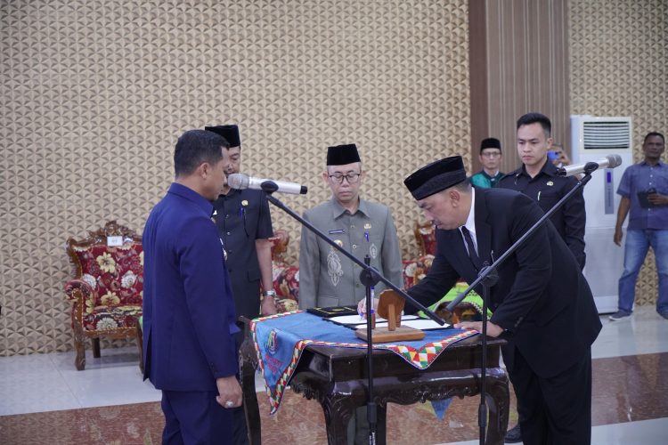 Bupati Pringsewu Lantik Andi Purwanto sebagai Pj Sekda, Tekankan Efisiensi dan Pelayanan Publik