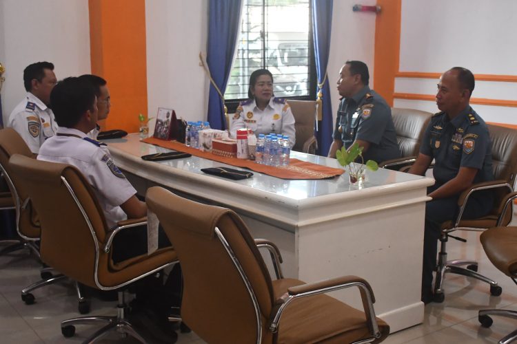 Perkuat Sinergi Maritim, Danlanal Lampung Kunjungi KSOP dan Pelindo Regional II Panjang