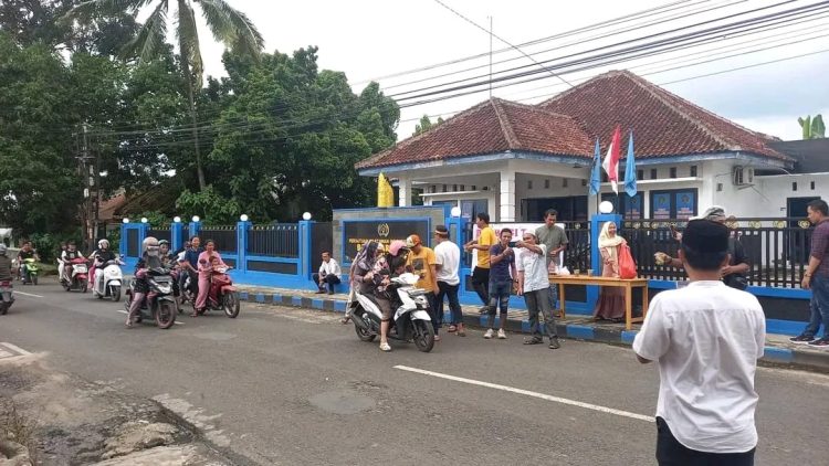 PWI Lampura Berbagi 1.000 Takjil, Perkuat Kebersamaan di Bulan Ramadan