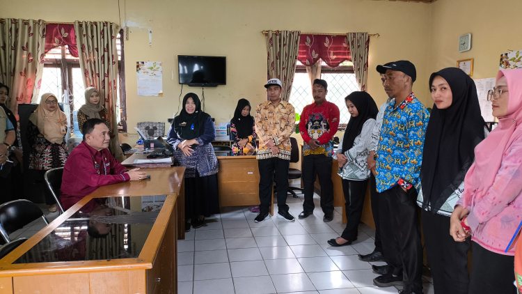 Tingkatkan Disiplin ASN dan THLS, Wabup Mad Hasnurin Gelar Sidak di 10 Instansi