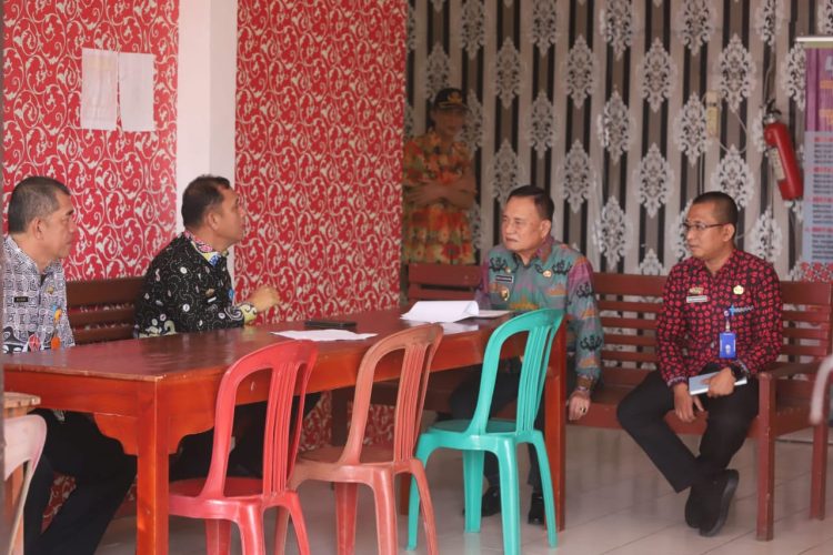 Wabup Lampung Barat Sidak Pegawai, Tegur yang Tak Disiplin