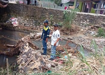 Pemprov Lampung Genjot Pembersihan Material Longsor di Jalur Wisata Pesawaran