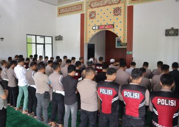 Polres Pringsewu Gelar Sholat Gaib, Doakan Tiga Polisi yang Gugur Saat Bertugas