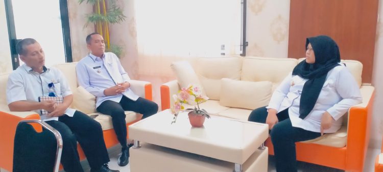 Wakil Bupati Pringsewu Umi Laila Lakukan Sidak Ke Beberapa Dinas