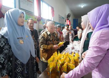 Wabup Pringsewu Luncurkan Gerakan Pangan Murah Bersubsidi di Pagelaran