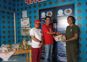 PWI Lampung Utara Bagikan Bingkisan Lebaran untuk Pengurus dan Anggota