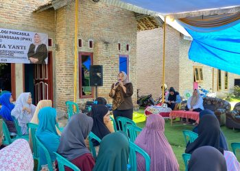 Yuti Rama Yanti Sosialisasikan Ideologi Pancasila dan Wawasan Kebangsaan di Desa Sukaraja