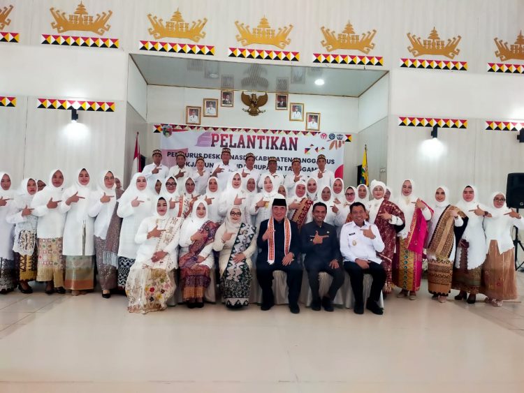 Bupati Tanggamus Ajak Pengurus Baru Dekranasda, Bunda PAUD, dan Literasi Berkontribusi Tulus untuk Daerah