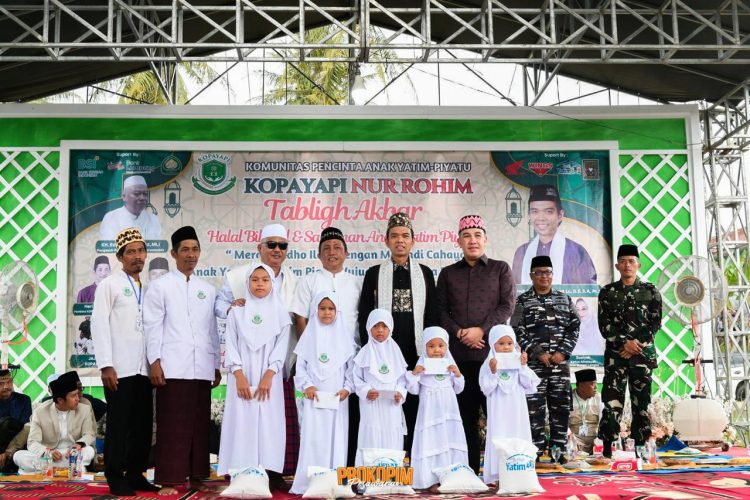 Masyarakat Antusias Ikuti Santunan Anak Yatim dan Tabligh Akbar Ustaz Abdul Somad