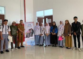 Enam Siswa SMA Al Huda Kunjungi Lamban Sastra untuk Mendalami Penulisan Kreatif