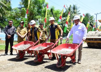 Gubernur Lampung Resmikan Groundbreaking Perbaikan Jalan dan Tanda Tangani MoU Inovasi “Aku Lulus” di Tanggamus