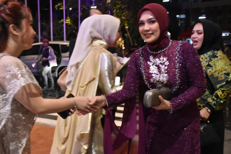 Ibu Purnama Wulansari Mirza Hadiri Malam Puncak Puteri Indonesia 2025, Berikan Dukungan bagi Perwakilan Lampung
