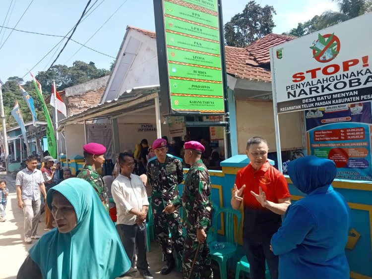 Bakti Kesehatan Yonif 7 Marinir Diserbu 500 Warga Batu Menyan, Wujud Kepedulian TNI pada Kesehatan Rakyat