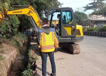 Gencar Pasca Banjir, BPJN Lampung Bersihkan Drainase Jalan Yos Sudarso
