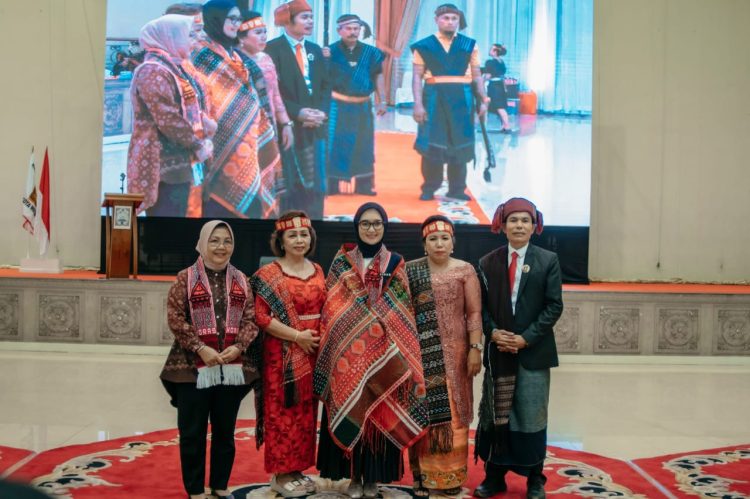 Wagub Jihan Nurlela Hadiri Pelantikan Pengurus Kerukunan Masyarakat Batak Lampung Periode 2025–2030