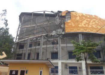 Dinding Kantor DPRD Pesawaran Ambruk, Satu Petugas Terluka: Investigasi Penyebab Segera Dilakukan